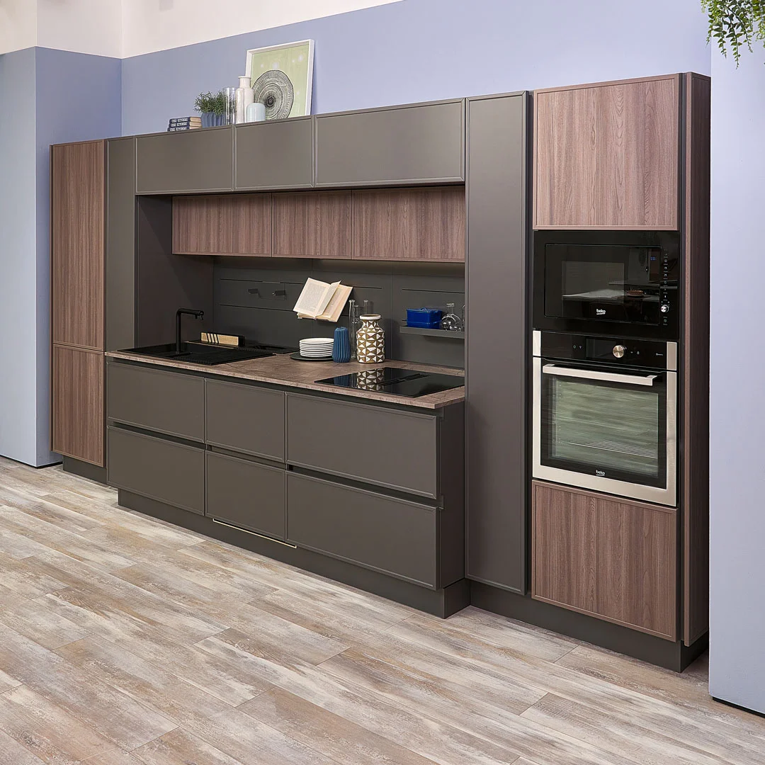 Rewind - Inspired by a successful 1980s model, Rewind is ch...